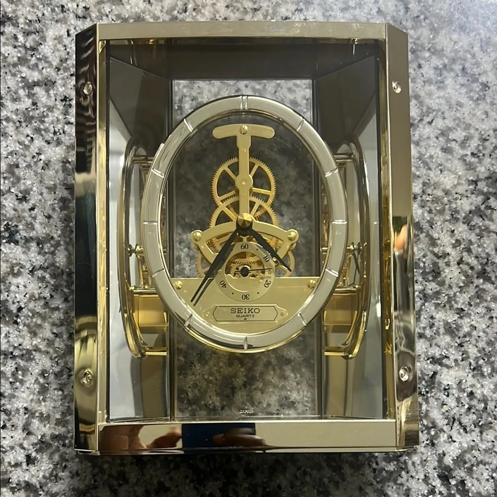 Seiko stylish clock